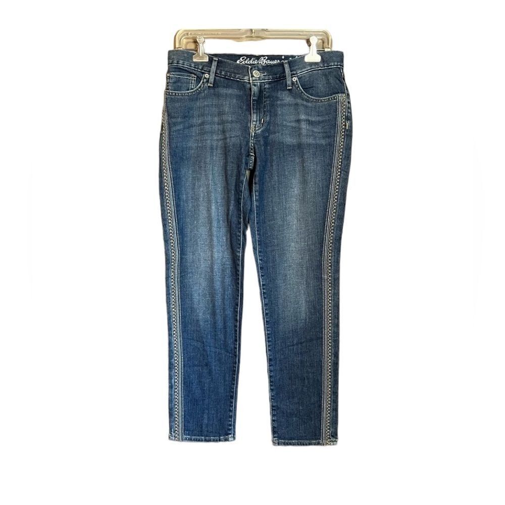 ‎Eddie Bauer boyfriend slim jeans with cute embroidery